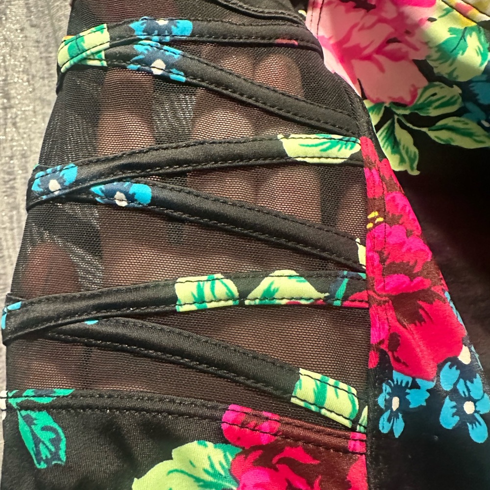 Torrid High-Rise Lattice Floral Swim Bottom size 2 - Picture 5 of 8